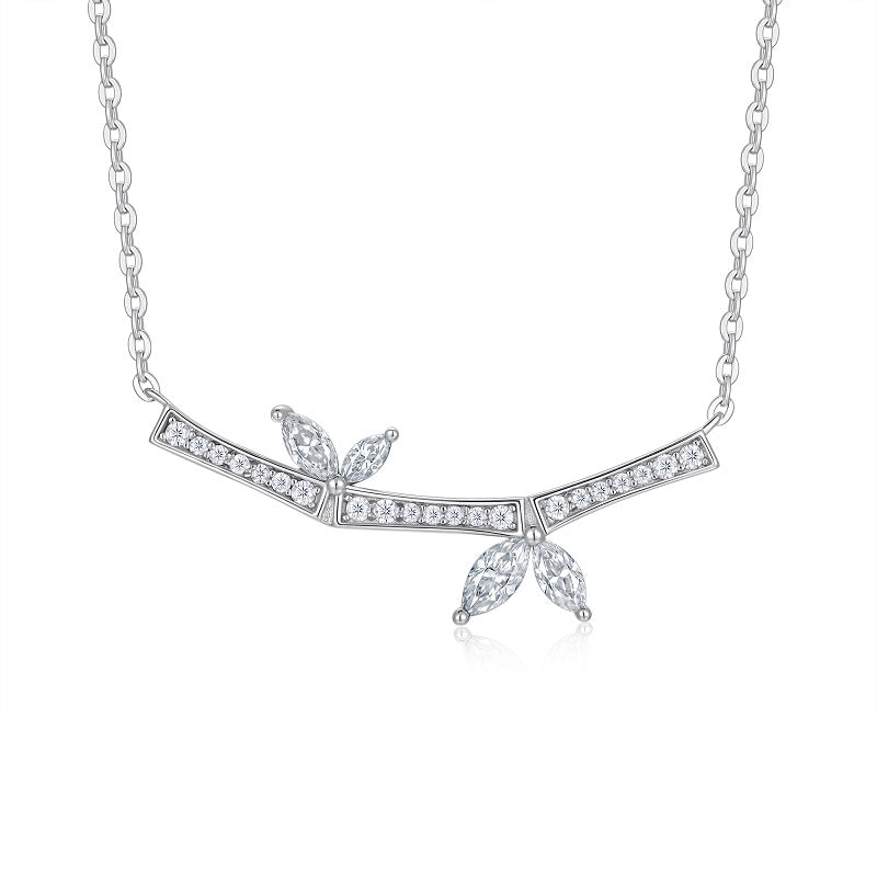 Set With Top-quality Moissanite, This Luxurious And Fashionable Light Luxury Trend Jewelry Necklace Pendant Is Made Of S925 Silver Electroplated With Platinum