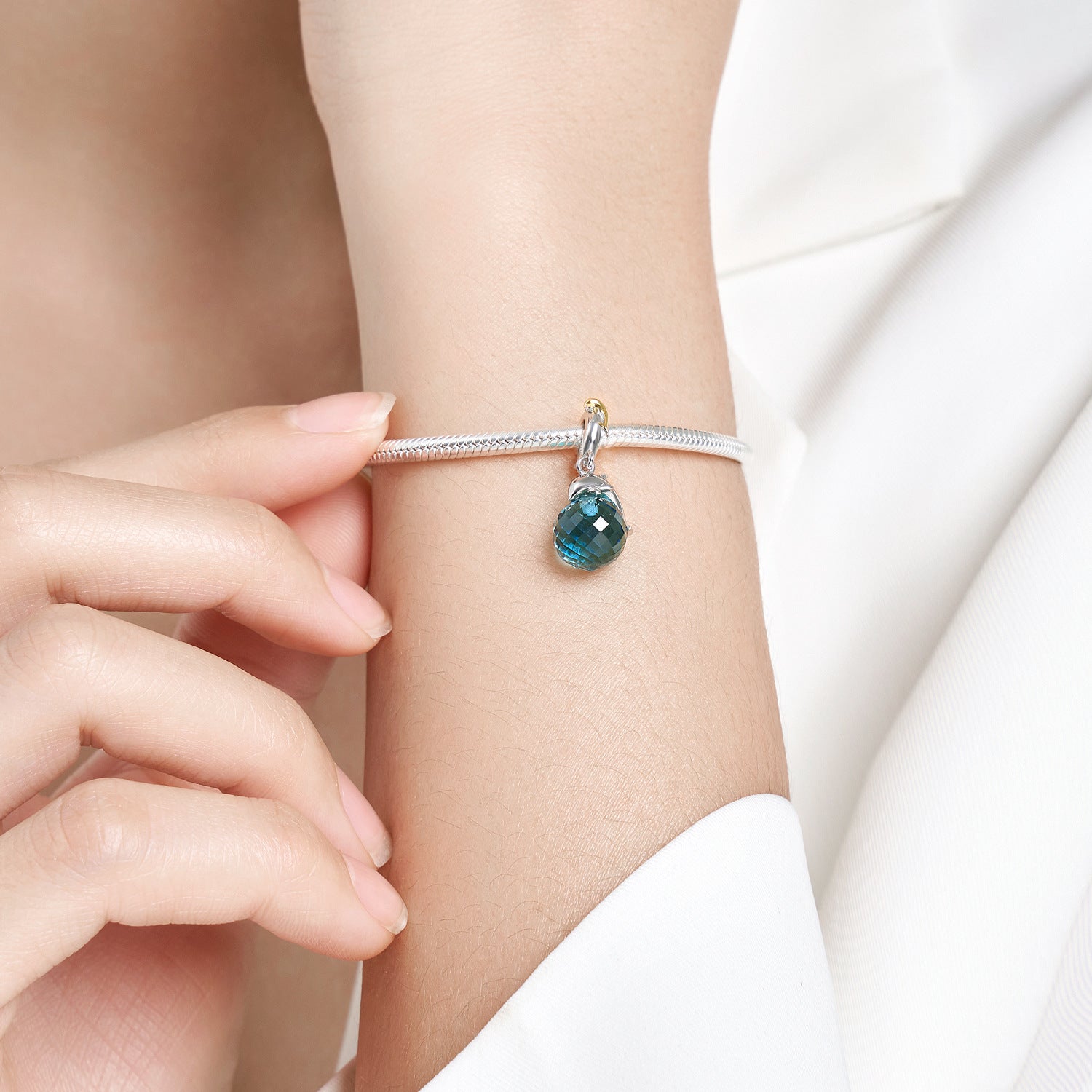 Dolphin Love S925 Sterling Silver Pendant Valentine's Day Necklace Bracelet Diy Beaded Silver Accessories