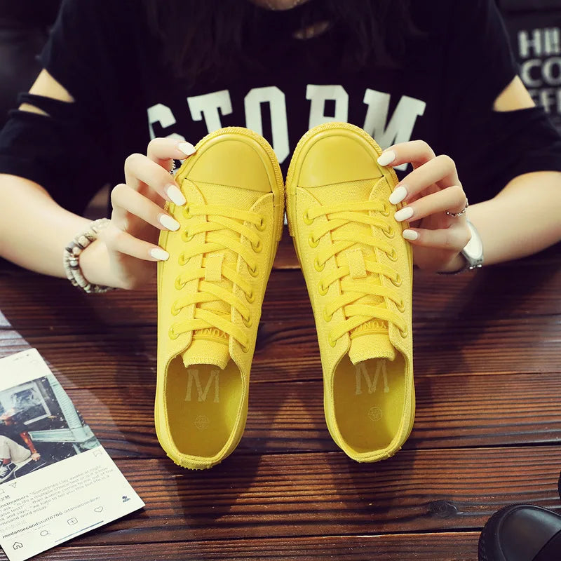 Canvas Shoes for Women and Men Lemon Yellow All Black Cloth Shoes Size 35-44 Pure White Sneakers for Boys and Girls Simple Style