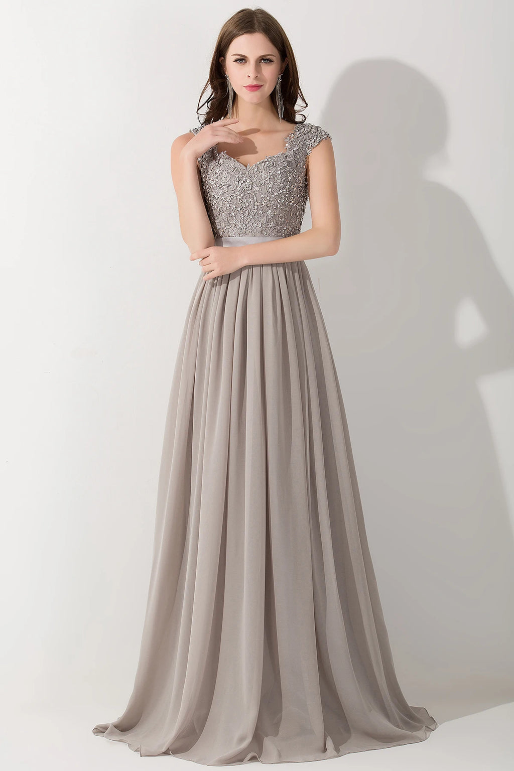 2024 Burgundy Bridesmaid Dresses Elegant Long Beading Pearls Bodice Chiffon  V Neck A Line Maxi Gown Wedding Party  Gowns