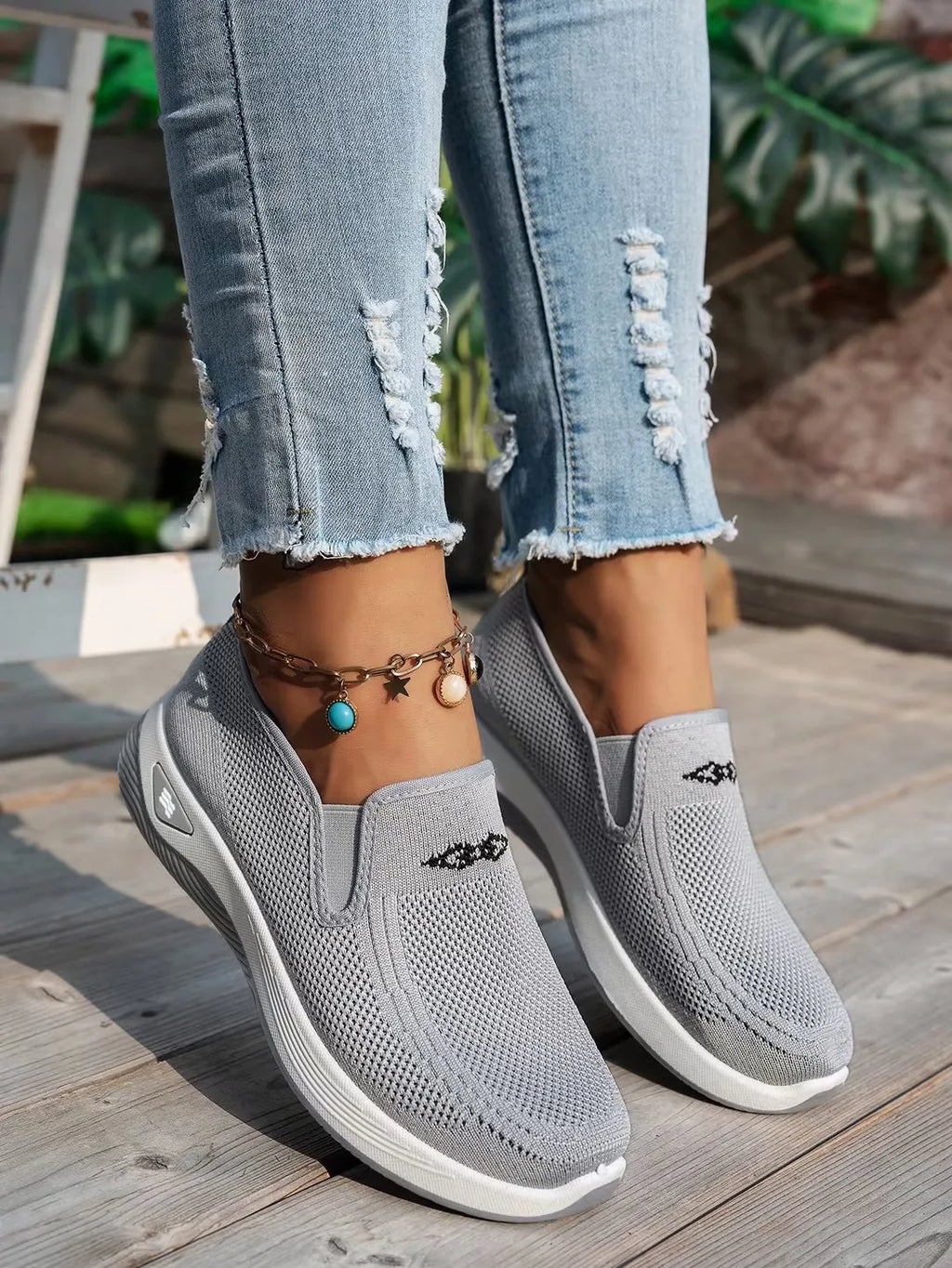 Women's shoes, women's sports shoes, lazy people can wear breathable casual shoes with mesh