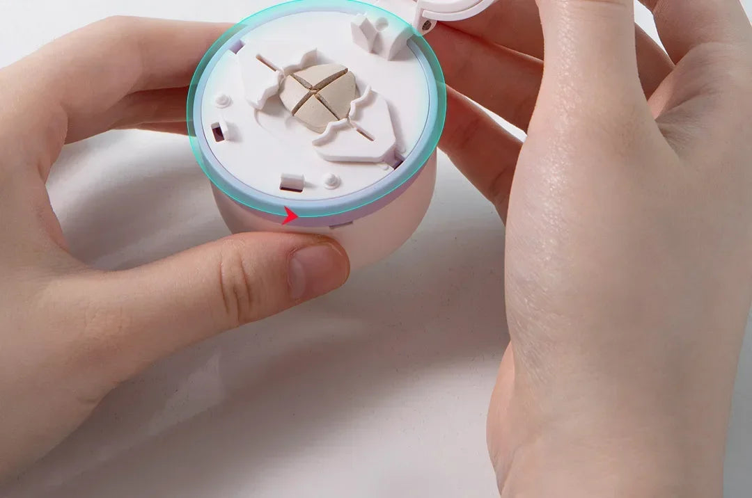 Portable 2-in-1 Pill Box with Pill Cutter for Cutting Small Pills or Large Pills in Half & Quarter Travel Pill Organizer Case