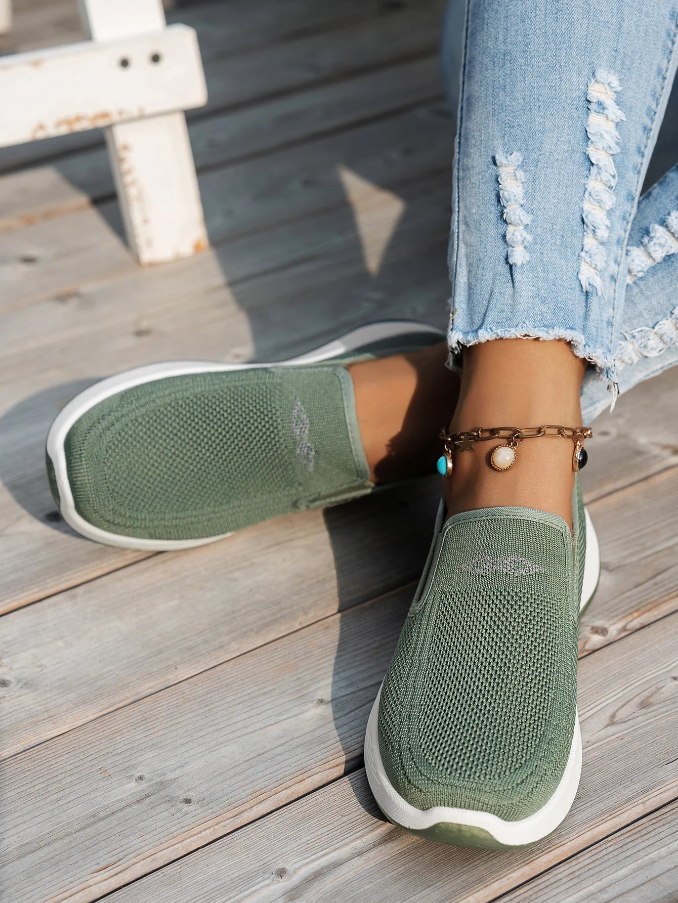Women's shoes, women's sports shoes, lazy people can wear breathable casual shoes with mesh