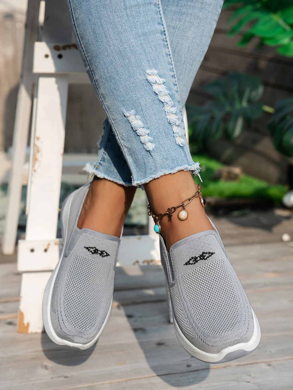 Women's shoes, women's sports shoes, lazy people can wear breathable casual shoes with mesh