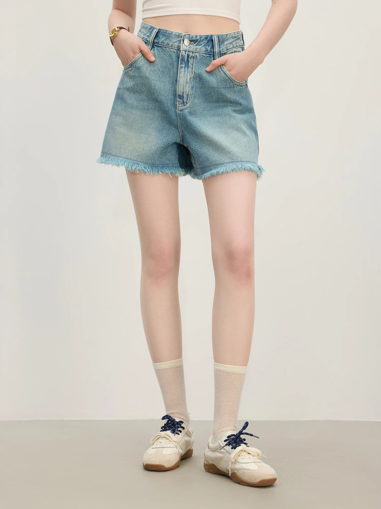 FSLE MInimalism Style Raw Edge Tassel High Waist Jeans for Women 2025 Summer New Simple Versatile Slim Denim Shorts 25FS12666