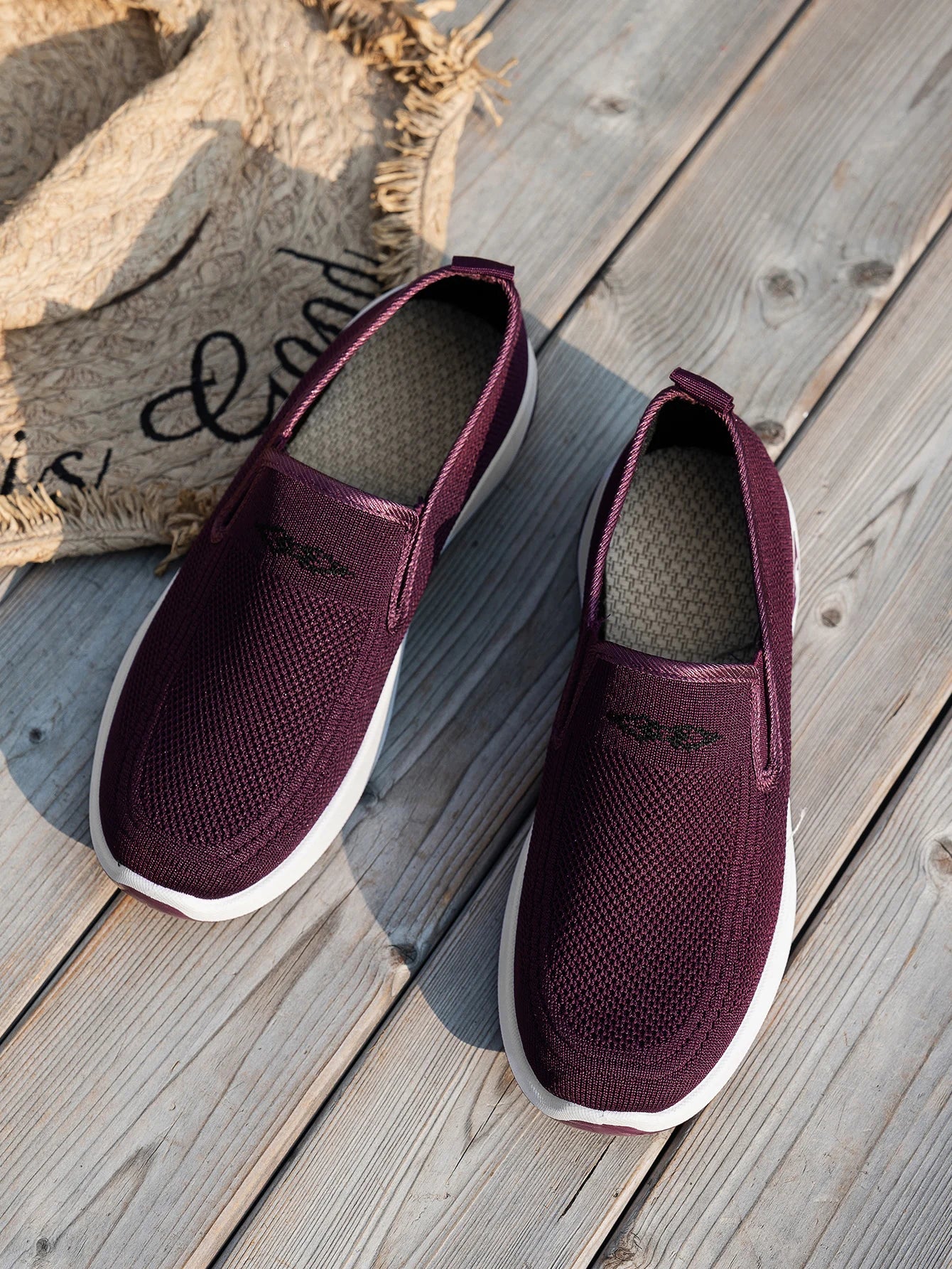 Women's shoes, women's sports shoes, lazy people can wear breathable casual shoes with mesh