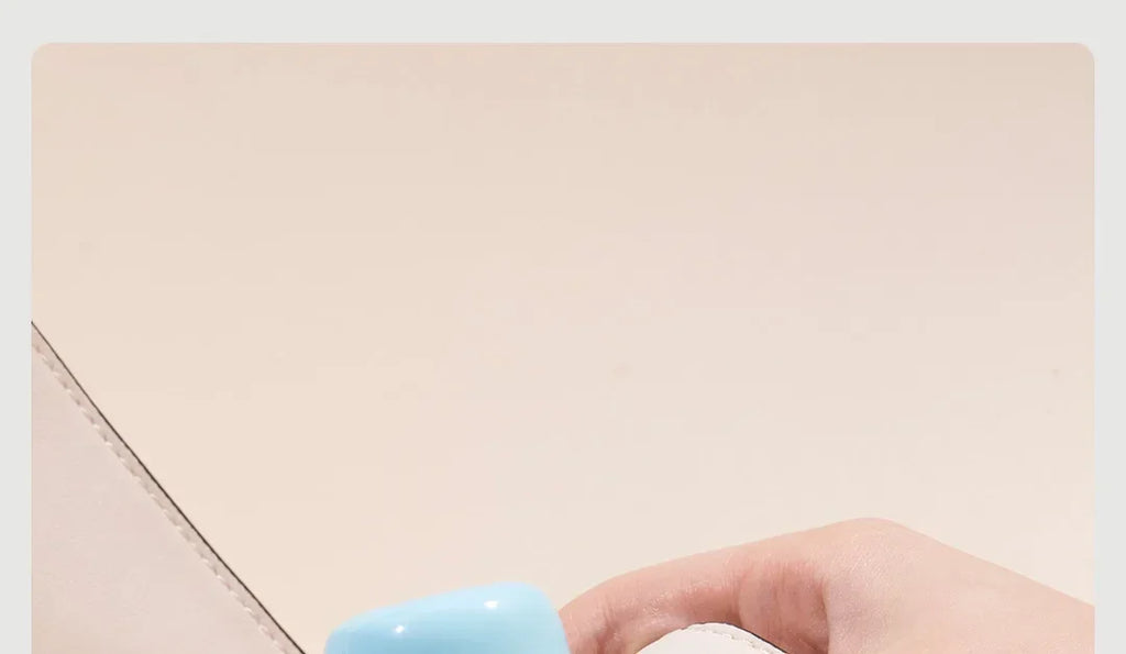 Portable 2-in-1 Pill Box with Pill Cutter for Cutting Small Pills or Large Pills in Half & Quarter Travel Pill Organizer Case