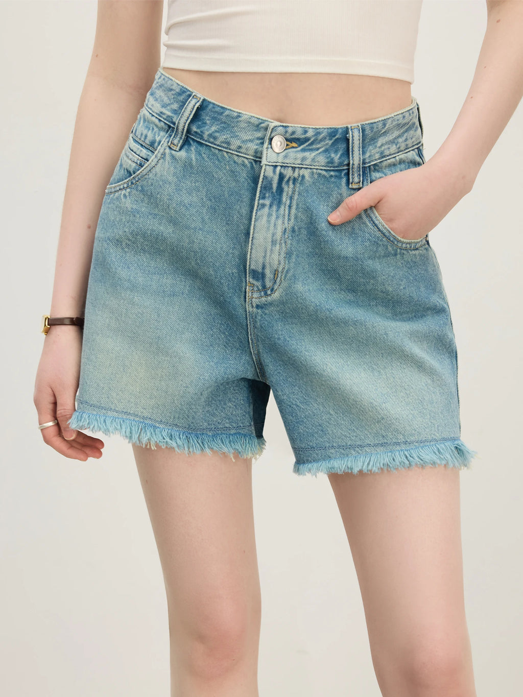 FSLE MInimalism Style Raw Edge Tassel High Waist Jeans for Women 2025 Summer New Simple Versatile Slim Denim Shorts 25FS12666