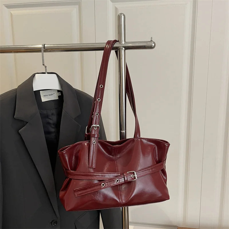 Luxury Wine Red Underarm Bag for Women Autumn/Winter Retro Commuter Shoulder Bag Casual Large Capacity Rivets Belt Totes