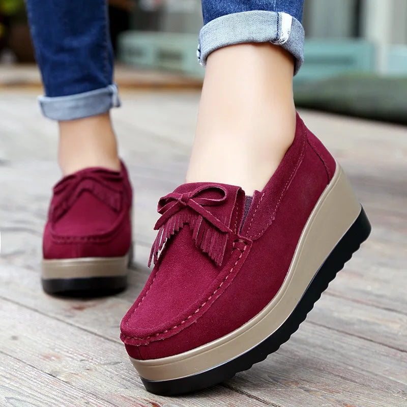 Fashon Green Suede Shoes of Women 2025 Spring Platform Leather Flats Slip on Sneakers Designer Tassel Fringe Loafer Moccasins