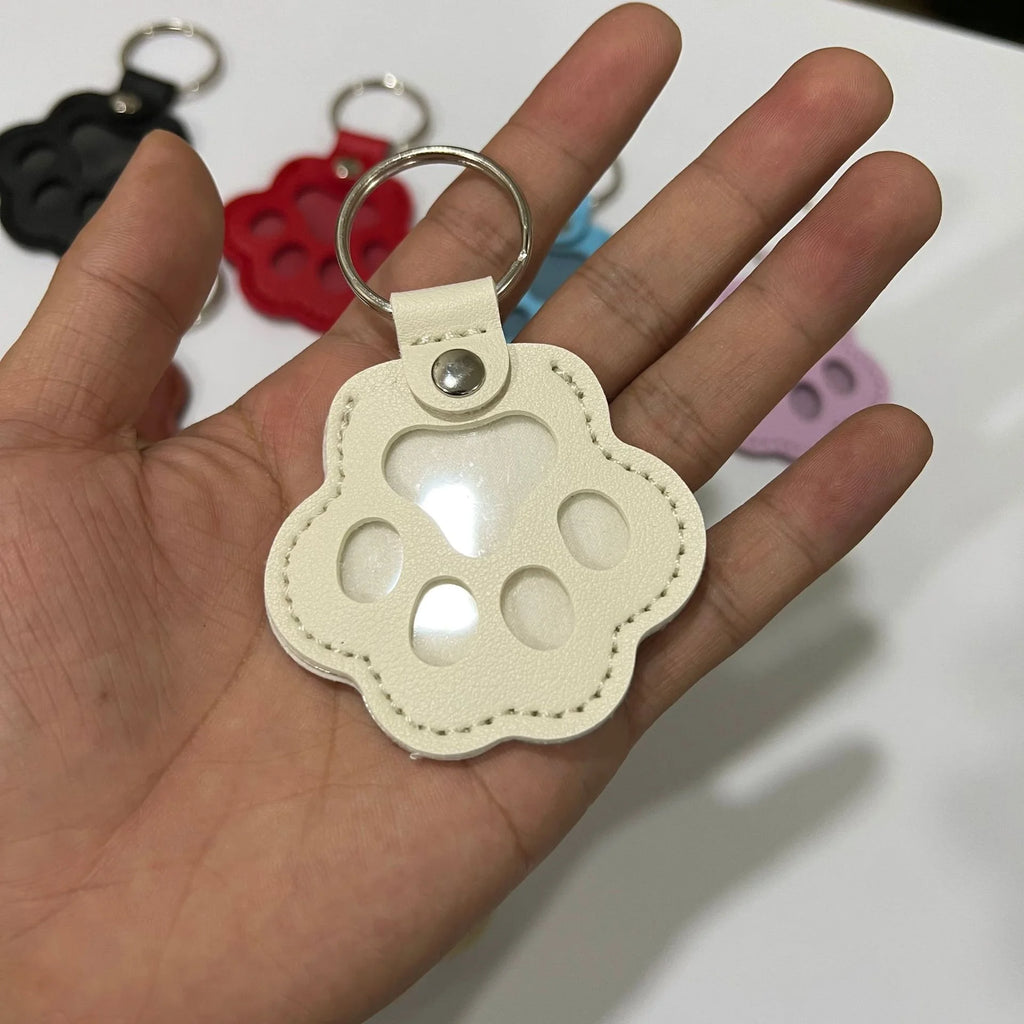 1PC  Leather pet hair storage bag, cat paw keychain, multifunctional portable keychain, exquisite bag pendant