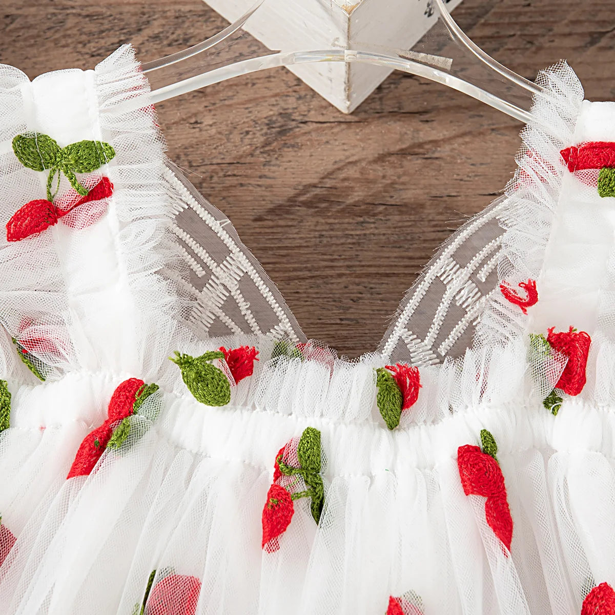 Summer New Girls' Dress Halter Small Flying Sleeve Embroidery Pattern Wings Sweet Princess Dress Mesh Princess Dress