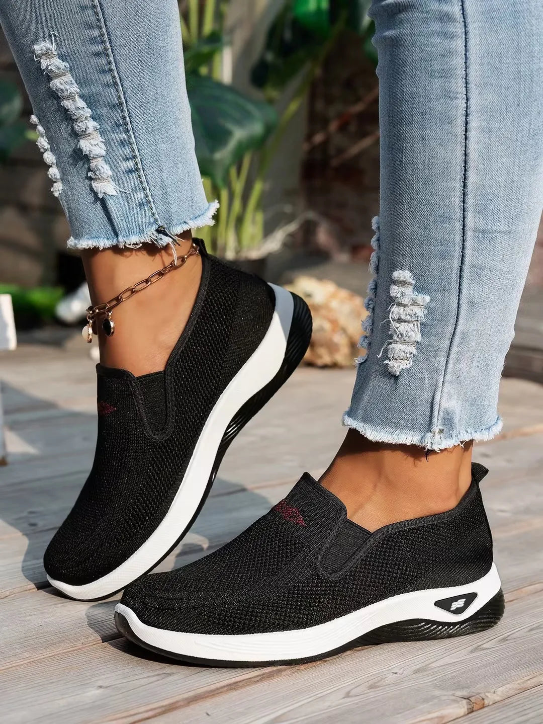 Women's shoes, women's sports shoes, lazy people can wear breathable casual shoes with mesh