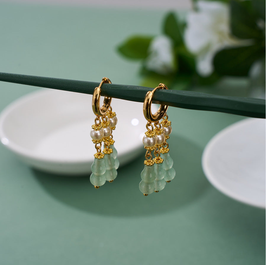 Light Luxury Retro Earrings With Pearl Water Droplets